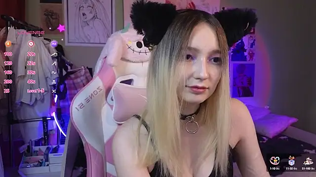 Snapshot of Evie_Ro chatting on 02/10/25, 07:49 Evie Ro online show from 02/10/25, 07:49