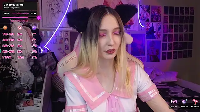 Snapshot of Evie_Ro chatting on 03/18/25, 08:59 Evie Ro online show from 03/18/25, 08:59