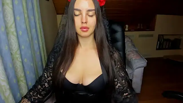 Yummy Kate online show from 10/31/25, 06:58