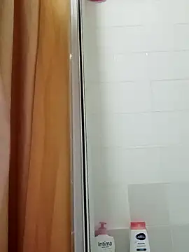 Snapshot of JOHANNA9MOI02 chatting on 10/06/25, 01:47 JOHANNA9MOI02 online show from 10/06/25, 01:47