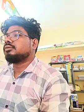 u wan me online show from 10/28/25, 03:54