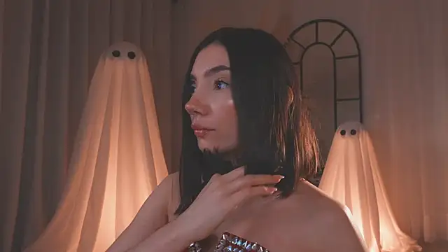 Snapshot of AmyArmstrong chatting on 10/14/25, 12:55 AmyArmstrong online show from 10/14/25, 12:55