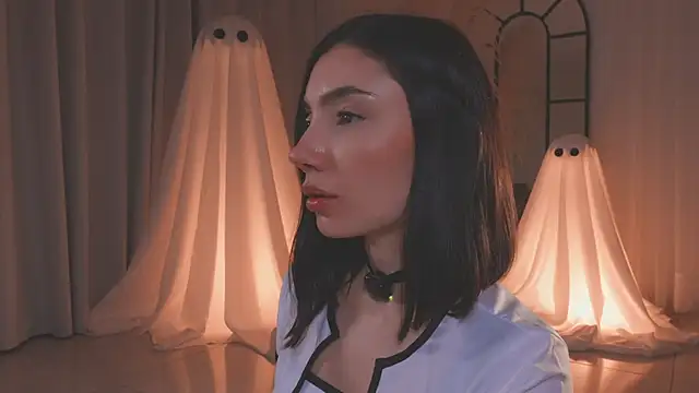 Snapshot of AmyArmstrong chatting on 10/17/25, 12:47 AmyArmstrong online show from 10/17/25, 12:47