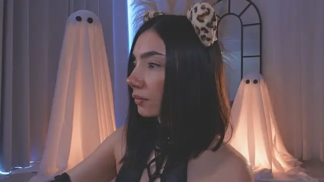 Snapshot of AmyArmstrong chatting on 10/22/25, 03:01 AmyArmstrong online show from 10/22/25, 03:01