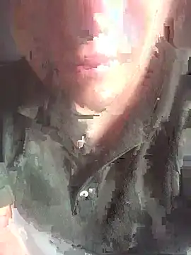 Snapshot of oliver_price1 chatting on 02/23/25, 04:24 oliver price1 online show from 02/23/25, 04:24