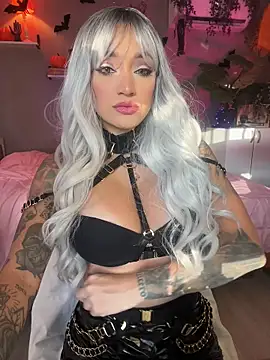 DaniDusan  online show from 10/27/25, 10:03