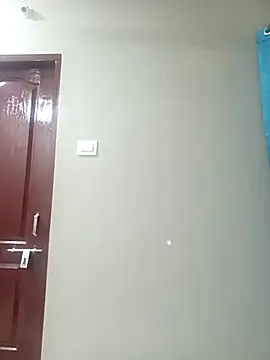 Snapshot of VISHAL_0982 chatting on 10/25/25, 05:40 VISHAL 0982 online show from 10/25/25, 05:40