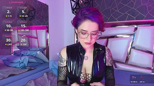 Annie Swan online show from 11/05/25, 12:38