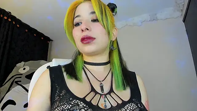 Snapshot of Laughing_Naty chatting on 12/03/24, 05:09 Laughing Naty online show from 12/03/24, 05:09