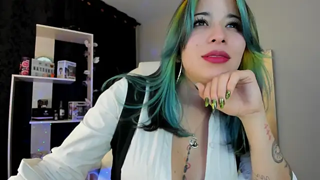 Snapshot of Laughing_Naty chatting on 12/19/24, 02:56 Laughing Naty online show from 12/19/24, 02:56
