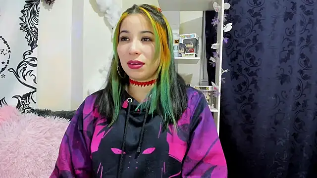 Snapshot of Laughing_Naty chatting on 01/21/25, 12:57 Laughing Naty online show from 01/21/25, 12:57