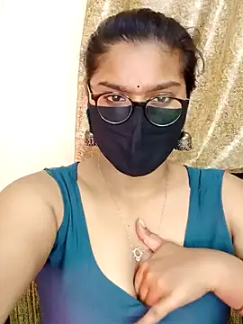 Snapshot of Jasmine_jaaan chatting on 01/04/25, 11:33 Jasmine jaaan online show from 01/04/25, 11:33