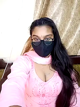Snapshot of Jasmine_jaaan chatting on 01/06/25, 08:35 Jasmine jaaan online show from 01/06/25, 08:35