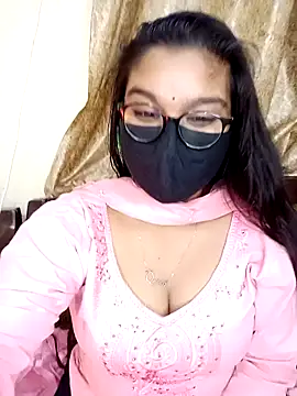 Snapshot of Jasmine_jaaan chatting on 01/06/25, 11:40 Jasmine jaaan online show from 01/06/25, 11:40