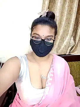 Snapshot of Jasmine_jaaan chatting on 01/08/25, 04:44 Jasmine jaaan online show from 01/08/25, 04:44