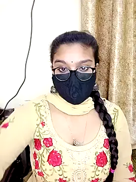 Snapshot of Jasmine_jaaan chatting on 01/23/25, 04:30 Jasmine jaaan online show from 01/23/25, 04:30